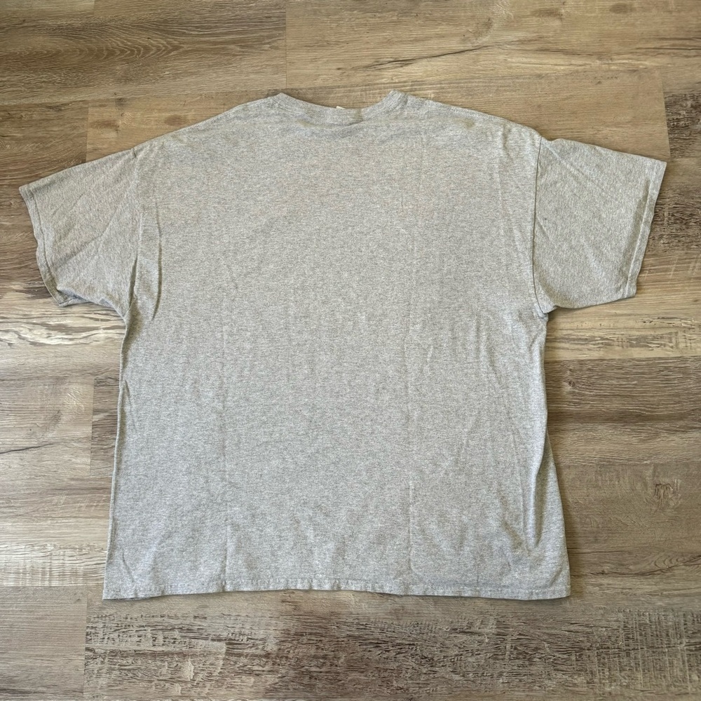 Y2k BYU Cougars NCAA College t shirt gray blue mens XXL - Picture 3 of 4